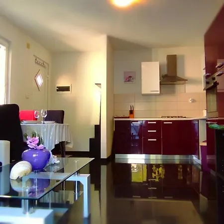 Apartman Doris Povlja