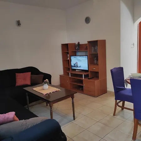 Doris Apartman Povlja